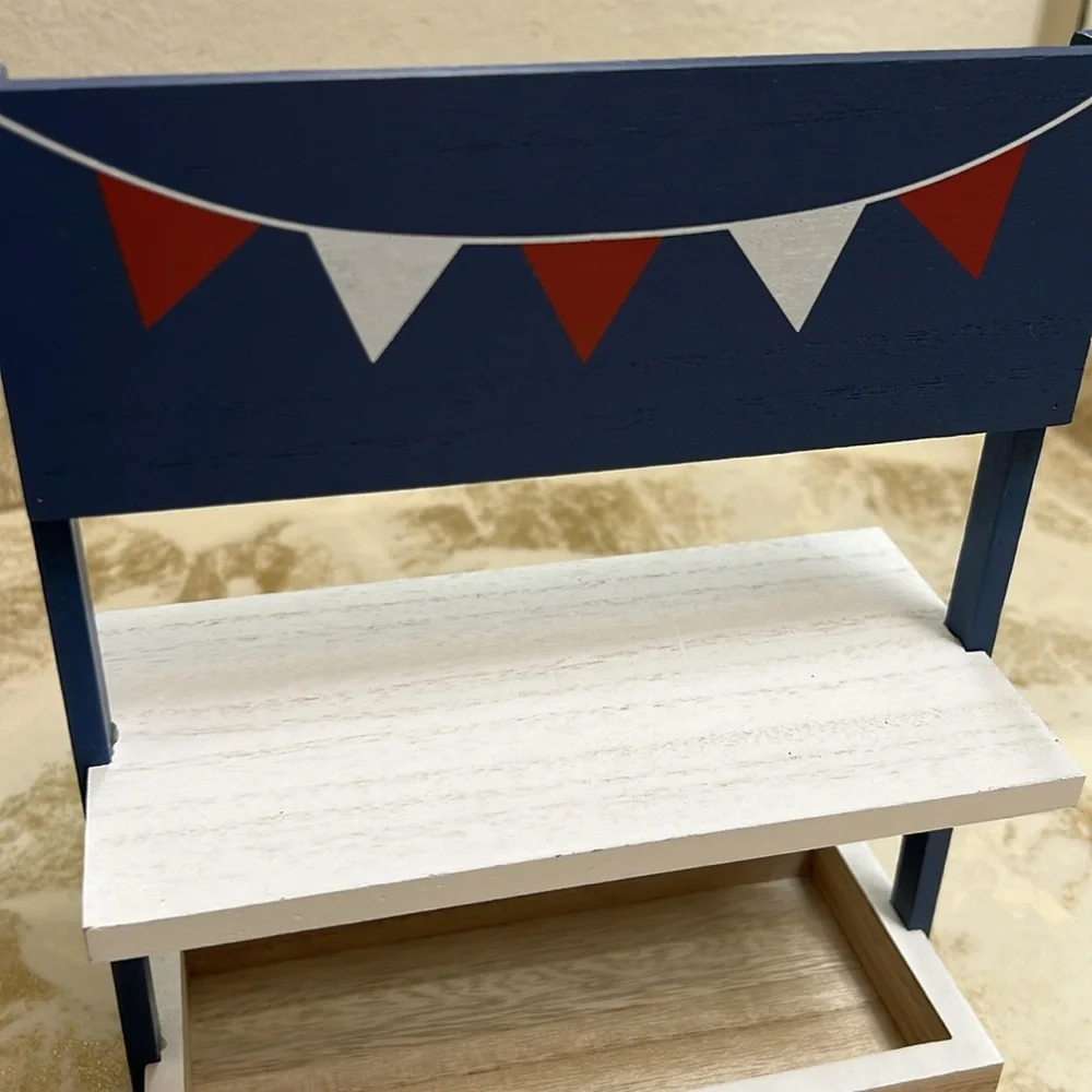 Target bullseye tiered tray